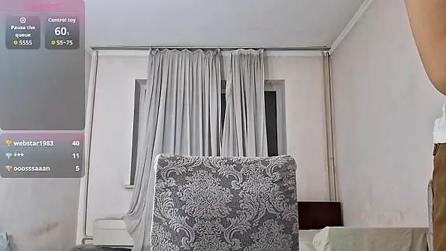 Lyndasilk's cam snapshot