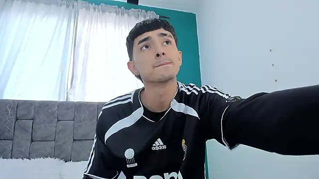 Anthony_carter's cam snapshot