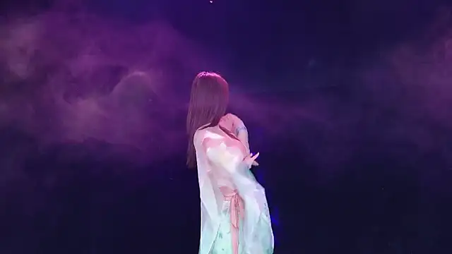 Amazing-001's cam snapshot