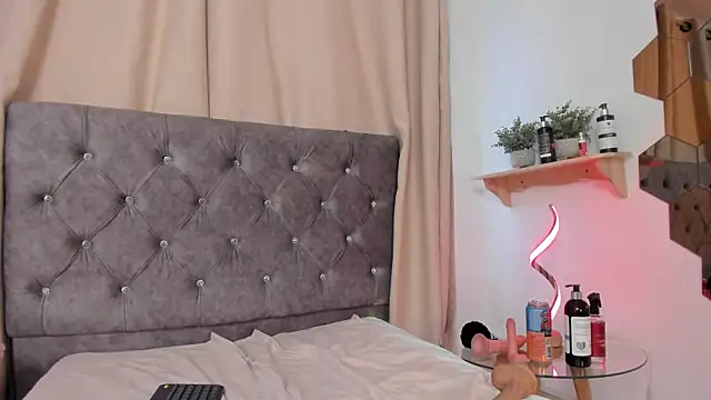 DaphneGlas's cam snapshot