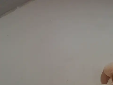 _CristalJones8's cam snapshot