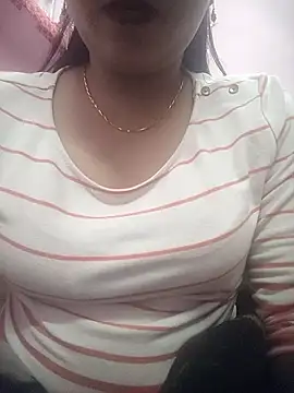 Juliekhan_98's cam snapshot