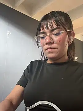 AngieRousse_'s cam snapshot