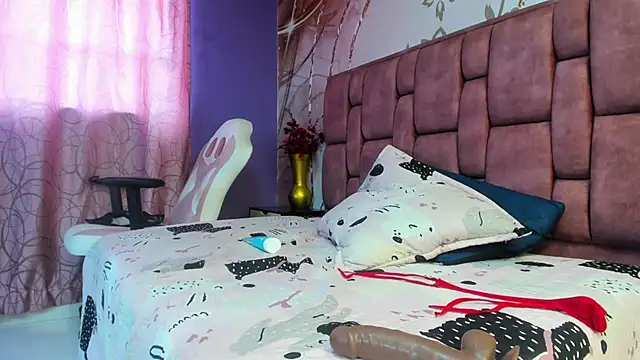 anisha_zambrano's cam snapshot