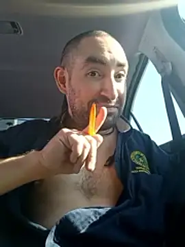 CumDumpPig83's cam snapshot