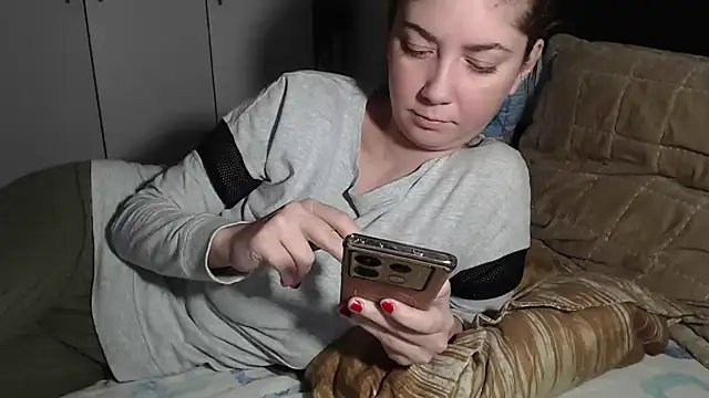 petite_danielle's cam snapshot