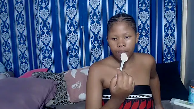 TemptingCloeXx's cam snapshot