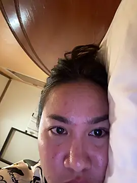 Ponthip live sex cam