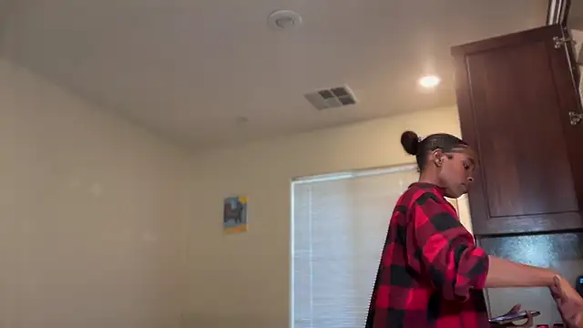 Cum2Charm's cam snapshot