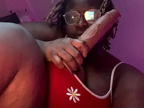 BigKittyRaven's cam snapshot