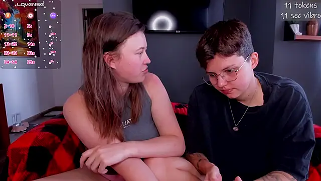 Tenderly_Couple live sex cam