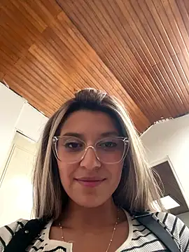 Isabella_Varella live sex cam