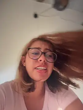 sara_calderon live sex cam