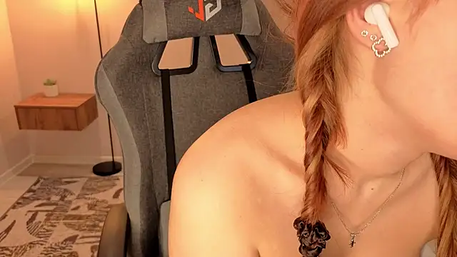 Frences_Eyes's cam snapshot