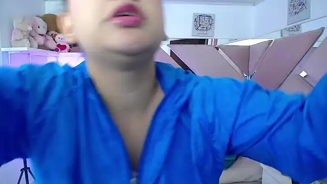 _Miaaleon live sex cam