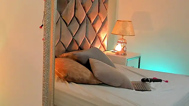 Luisa0110's cam snapshot