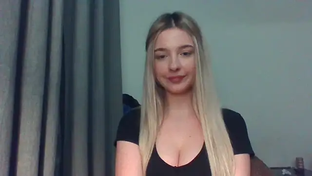 EvelineMagnetic's cam snapshot