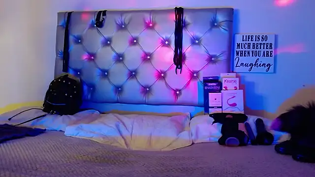 gisell_taylor18's cam snapshot