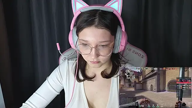 Pink-Aura-'s cam snapshot