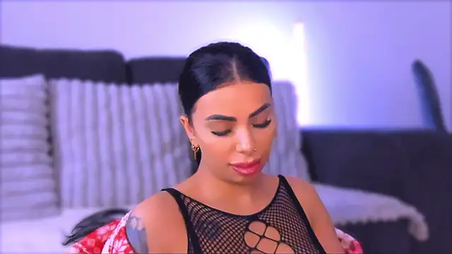 Moonamour live sex cam