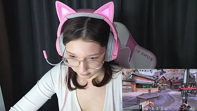 Pink-Aura-'s cam snapshot