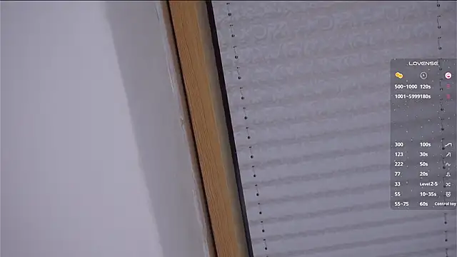 LeonaBelhumeur live sex cam