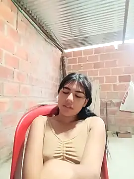 triana-hot18's cam snapshot