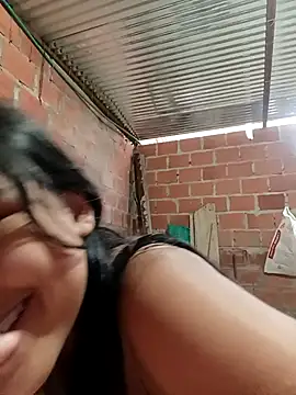 triana-hot18's cam snapshot