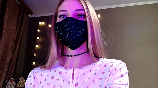 Iris_lave's cam snapshot