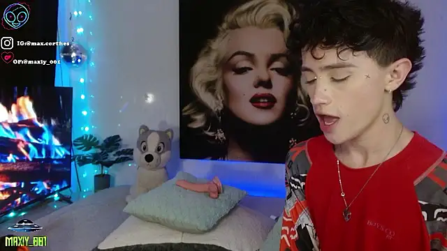 maxiy_001 live sex cam