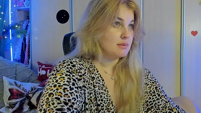 CoraSwon's cam snapshot