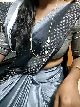 Tamilmallu-duskygirl03's cam snapshot