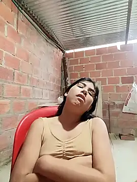 triana-hot18's cam snapshot