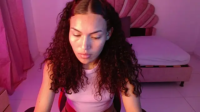 Naya__fox723's cam snapshot