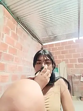 triana-hot18's cam snapshot