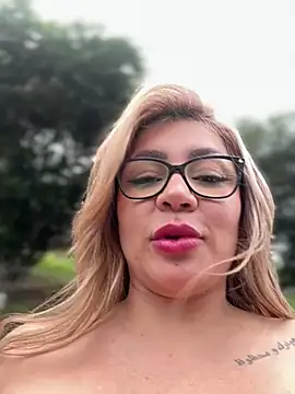 DIANITA_1988 live sex cam