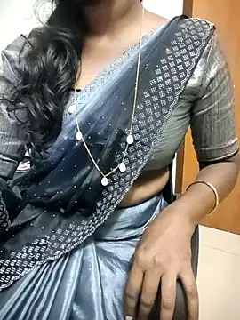 Tamilmallu-duskygirl03's cam snapshot