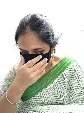 Queen-Neha's cam snapshot