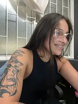 Alyha_Cortes's cam snapshot