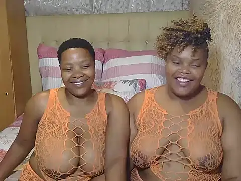 Twin_lovers live sex cam