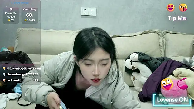 xiaoLI-2025 live sex cam