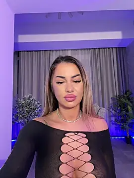 KirstieVegas live sex cam