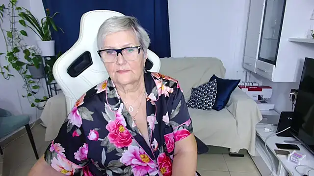 Selenna57 live sex cam