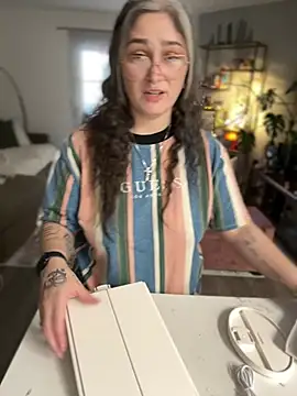 Alix_Valentine's cam snapshot