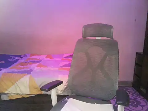 HEZALNUT live sex cam