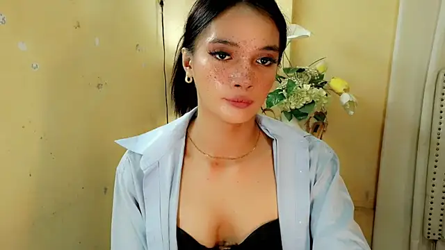 queen_lucinda live sex cam