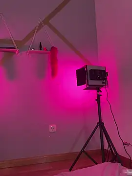 iam_saramarr's cam snapshot