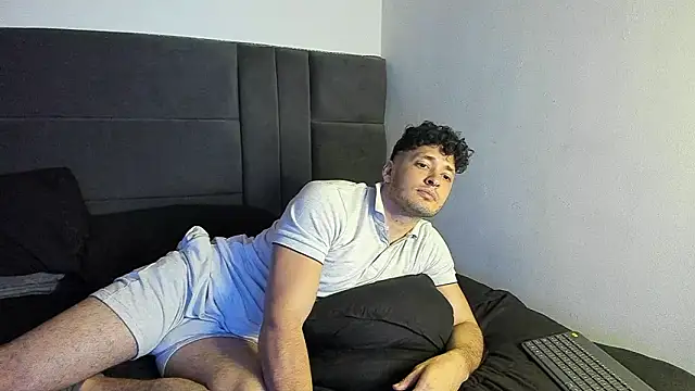 alejandro__2 live sex cam