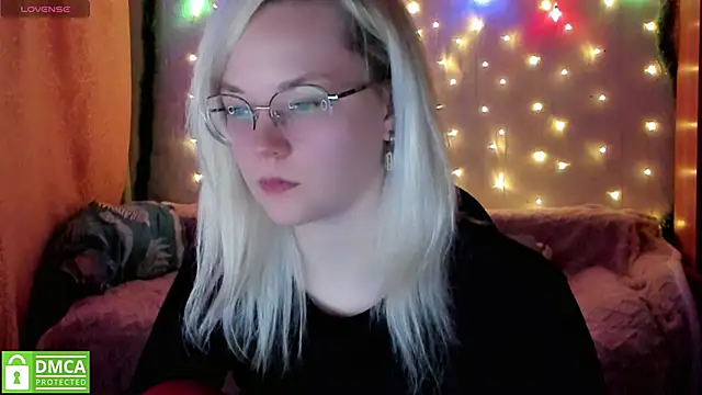 HoneyDazzle live sex cam