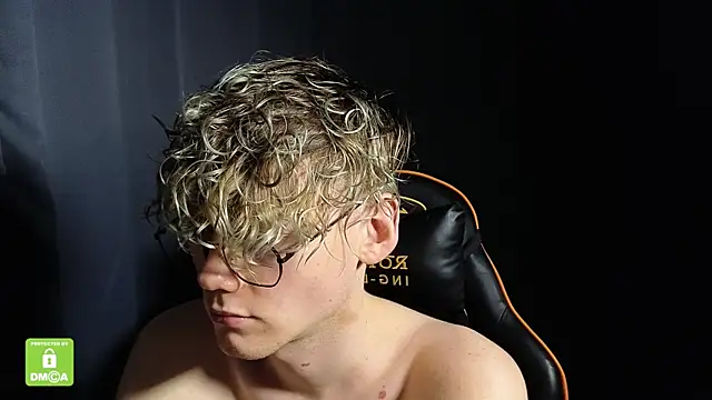 Keytaro live sex cam